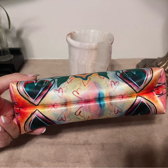 BNWOT CHULA heart purse 👛 - Picture 4 of 6